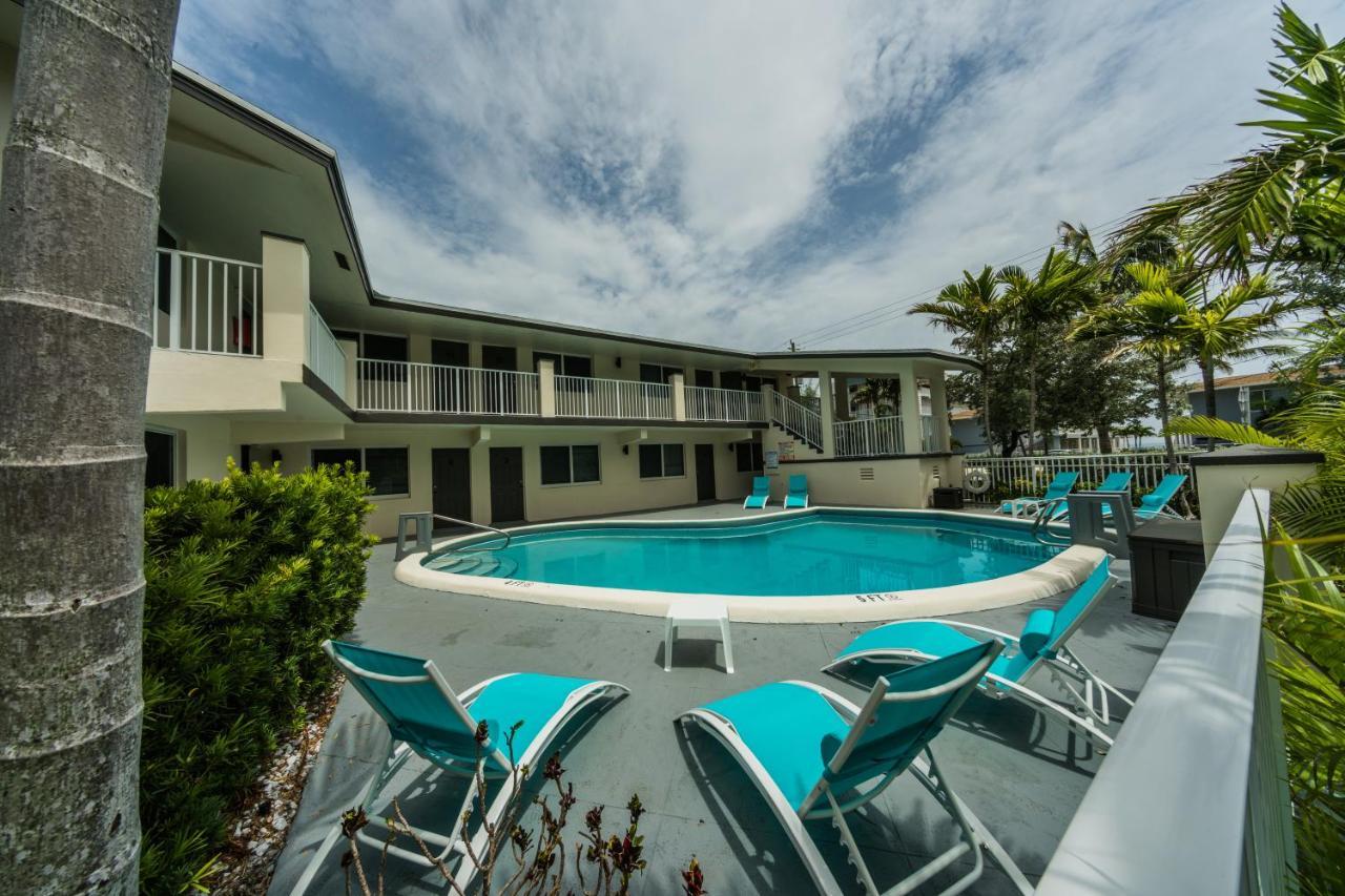 Hotel Surf & Sand